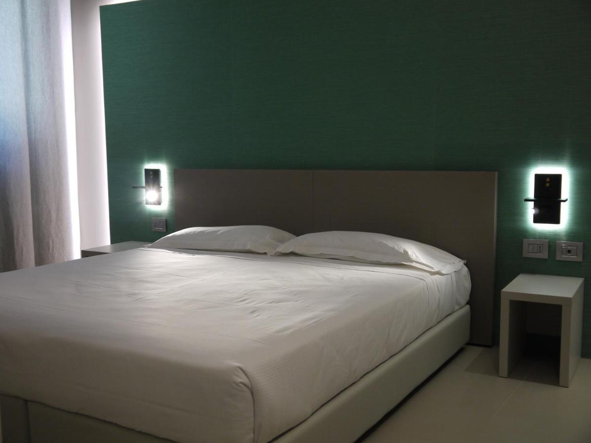 Rb Del Teatro&Apartaments Imola Exteriör bild