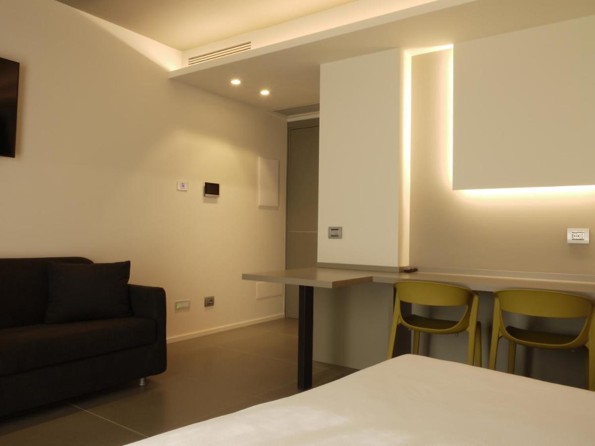 Rb Del Teatro&Apartaments Imola Exteriör bild