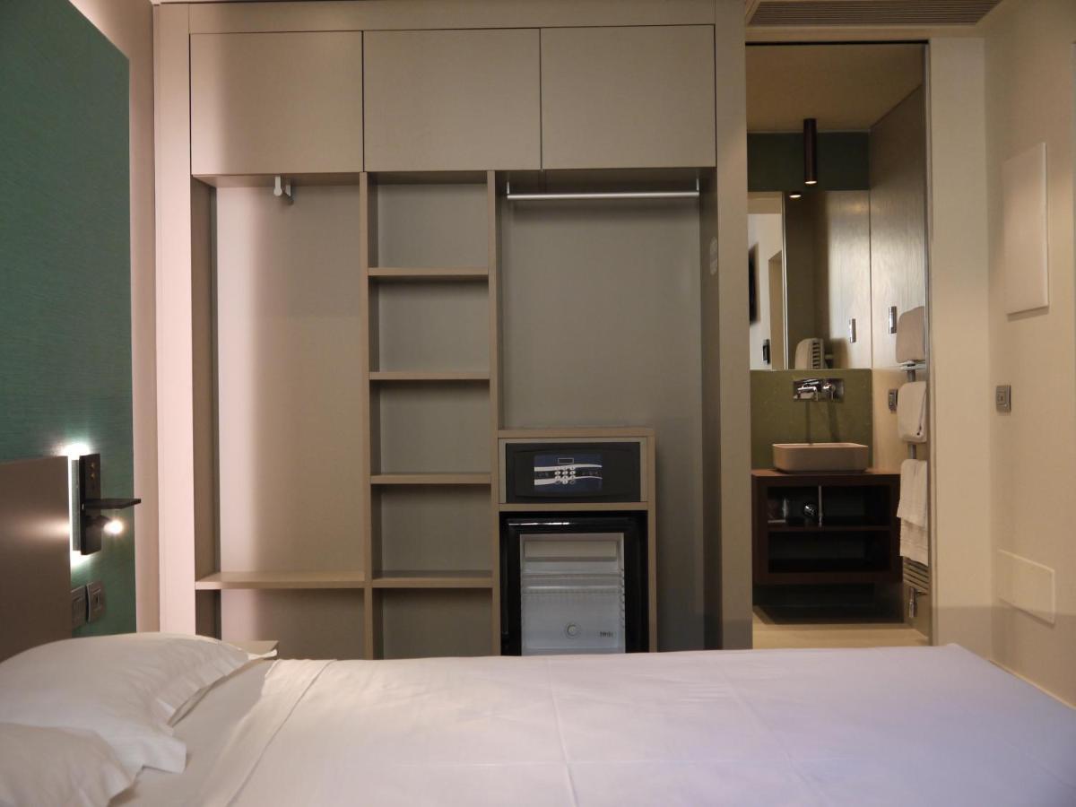 Rb Del Teatro&Apartaments Imola Exteriör bild