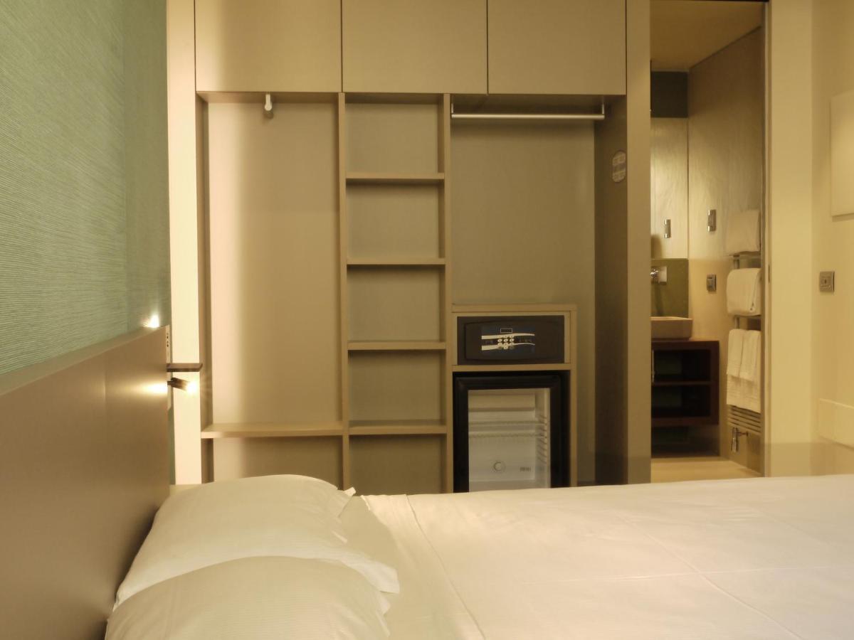 Rb Del Teatro&Apartaments Imola Exteriör bild