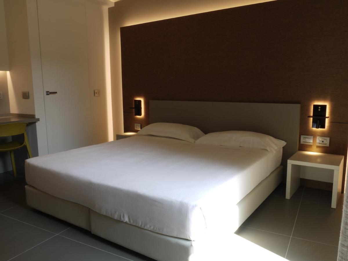 Rb Del Teatro&Apartaments Imola Exteriör bild