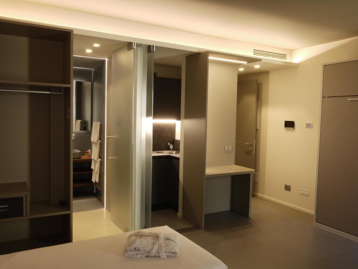 Rb Del Teatro&Apartaments Imola Exteriör bild