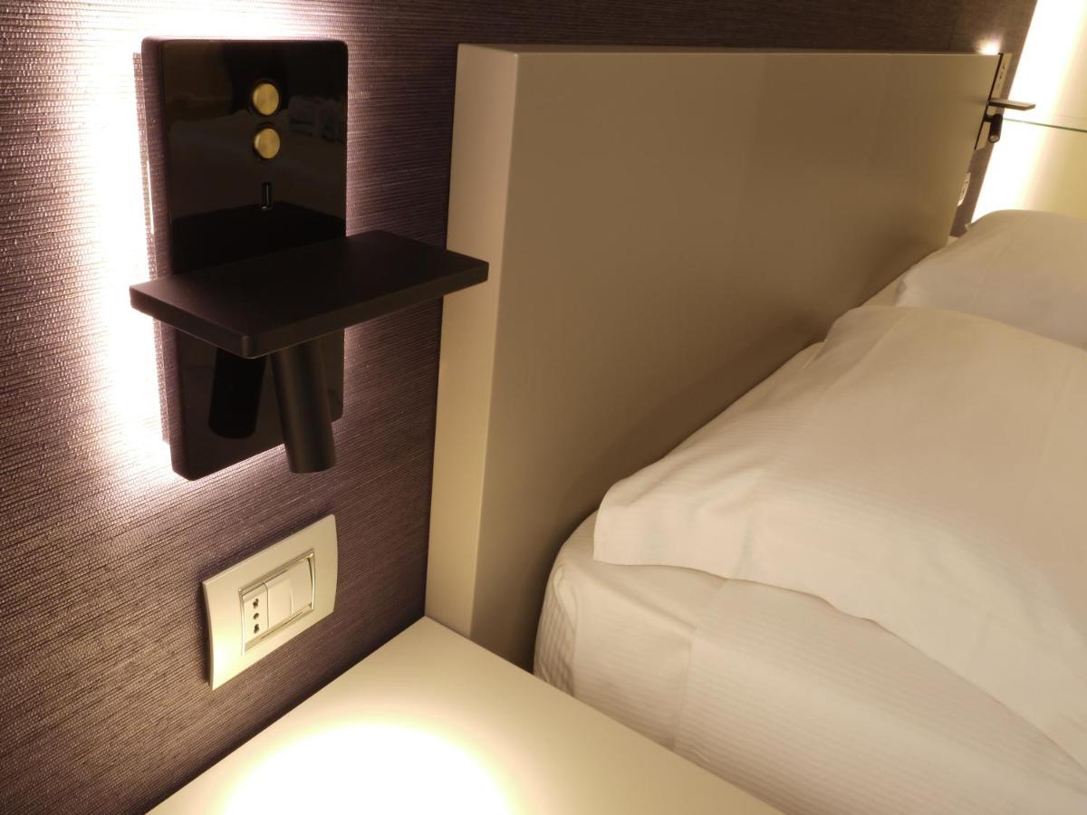 Rb Del Teatro&Apartaments Imola Exteriör bild